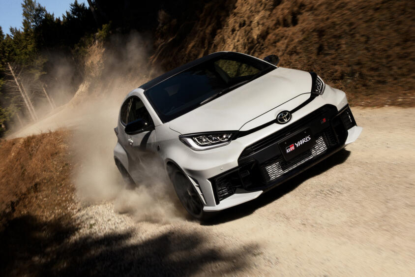 年次改良でGRヤリスがまたも魅力マシマシ！　26式は「ステアリング」と「足まわり」が違う