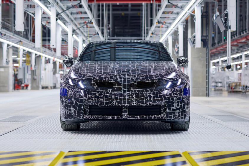 BMWの新型「i3」は昔のEV「i3」とはまったく別モノ！　３シリーズの実質後継車はまもなく全容が明かされる!!