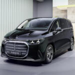 【画像】メルセデス・ベンツが「乗用ミニバン」に本気になった！　電動ミニバン「VLE」の後席の豪華さがヤバすぎる 〜 画像4