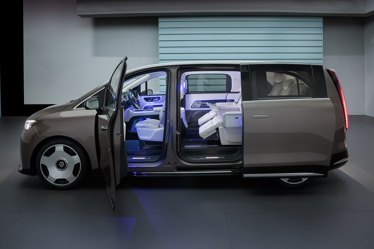 メルセデス・ベンツがEV専用モデル「VLE」を発表