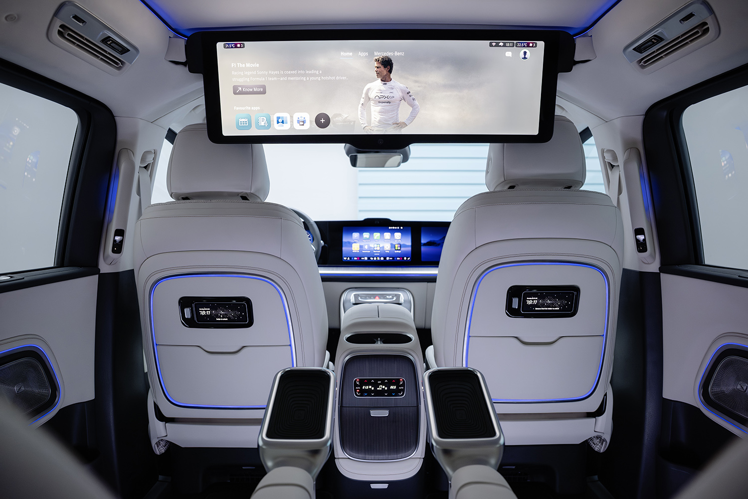 メルセデスVLEの2列目シート