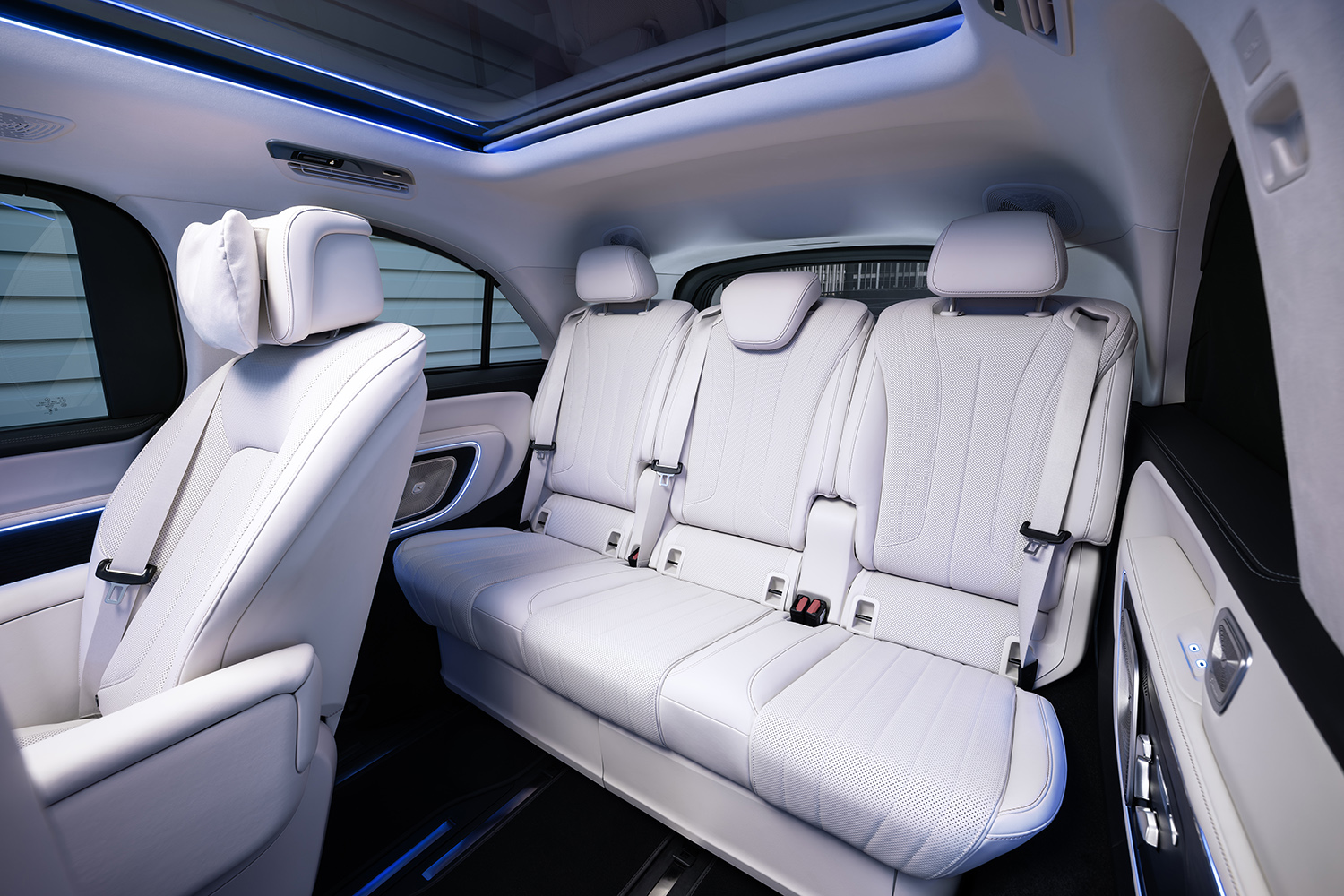 メルセデス・ベンツがEV専用モデル「VLE」を発表 〜 画像15