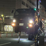 【画像】駐停車禁止場所に路駐するトラックだらけなのはなぜ？　物流現場が抱える解決不能な問題 〜 画像2