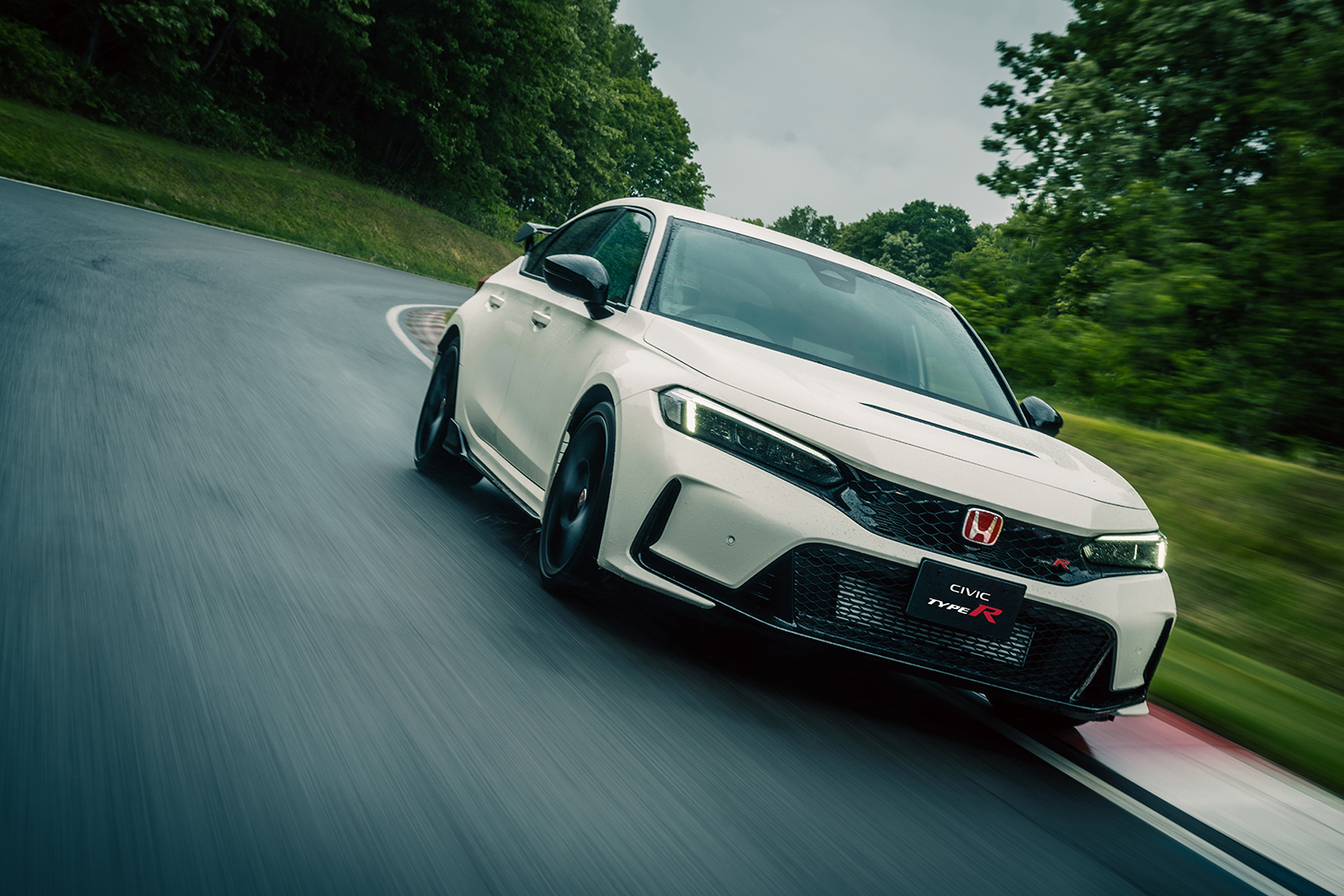 アキュラ・インテグラタイプSとホンダ・シビックタイプRを徹底比較 〜 画像18