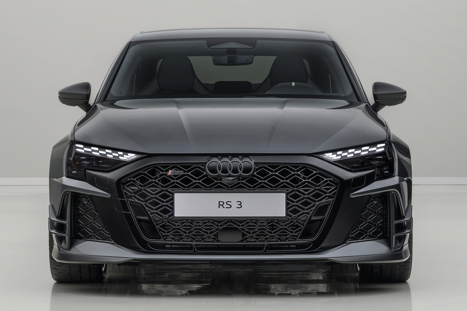 アウディが限定車「RS3 コンペティション・リミテッド」を発表 〜 画像5