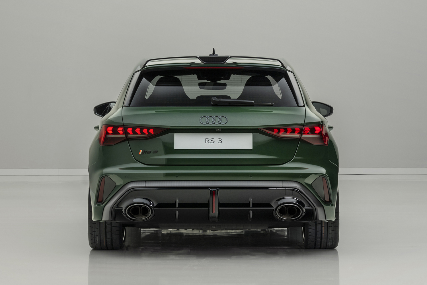 アウディが限定車「RS3 コンペティション・リミテッド」を発表 〜 画像17