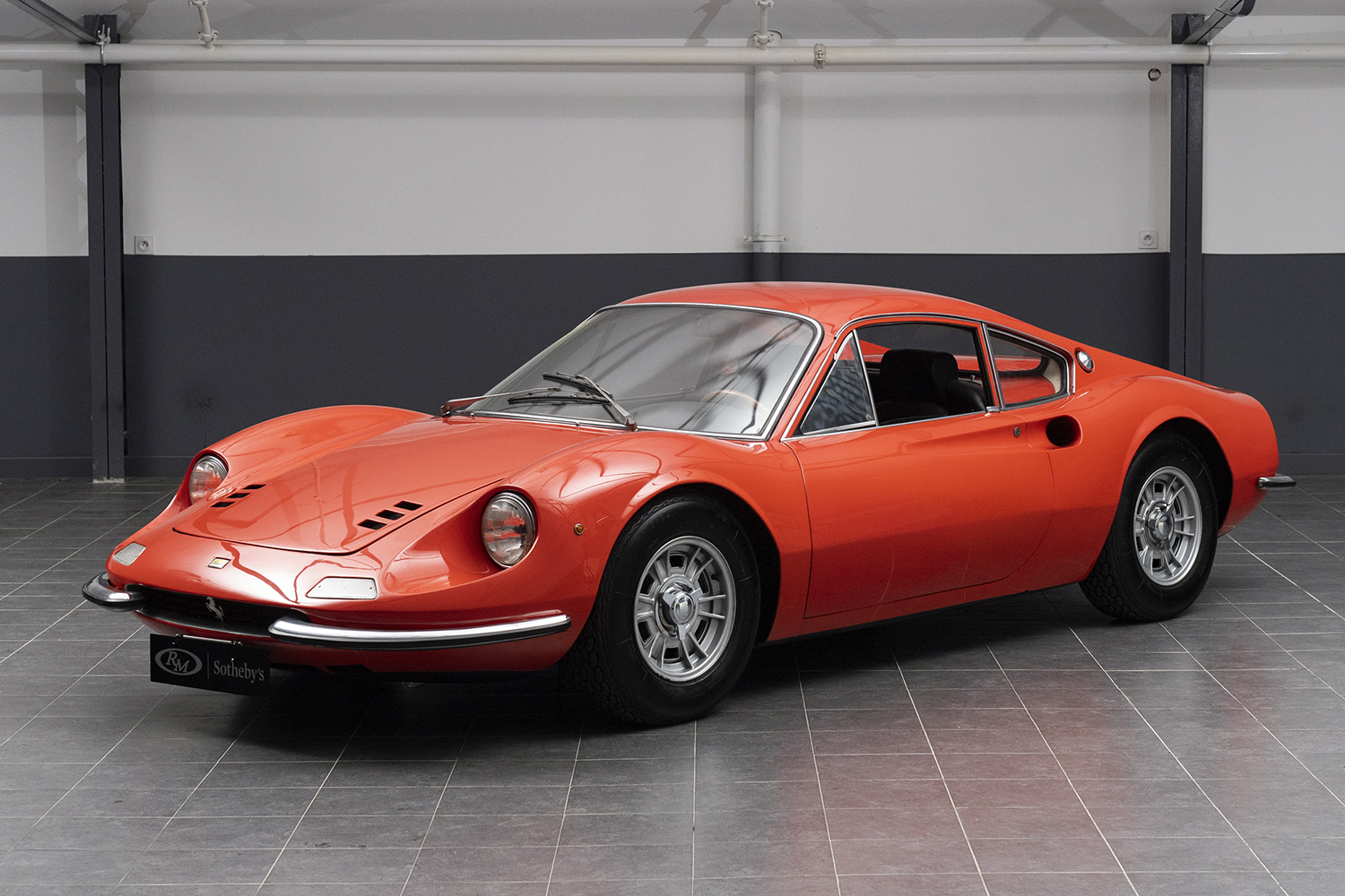 フェラーリ・ディーノのフロントスタイリング 〜 画像1