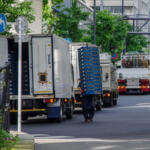 大阪でのトラック路駐取り締まりにドライバー擁護の声も多数！　違反とわかっても路駐しなきゃ仕事にならないドライバーの苦悩