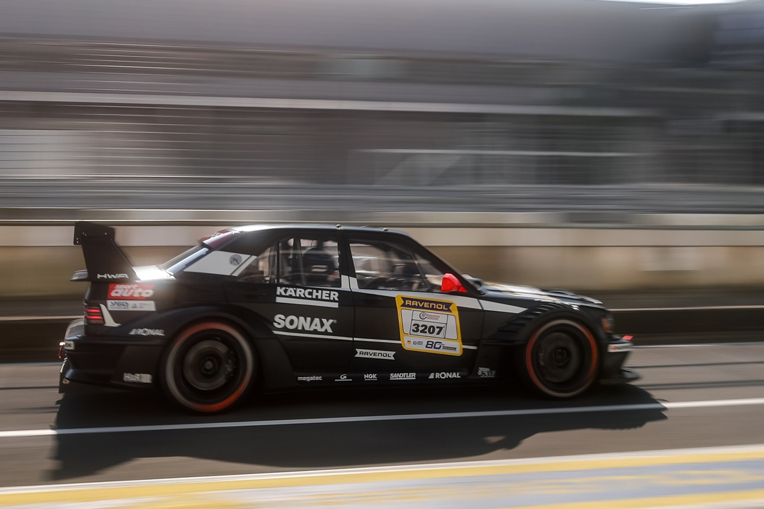 HWAが「EVO.R」を開発しニュル24時間へ参戦