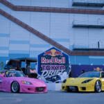 【画像】物流倉庫貸し切りの超ド派手な屋内ドリフトイベントに5000人が熱狂!!　F1マシンまで飛び出した「Red Bull Tokyo Drift 2026」が鳥肌モノ！ 〜 画像38