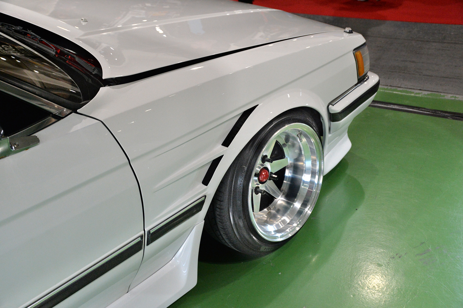 大阪オートメッセ2026で2台の"GX71"マークⅡが展示 〜 画像1