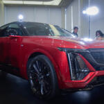 【画像】キャデラックの電気自動車SUVにバカッ速モデルが爆誕！　日本で発表されたリリックＶのパフォーマンスがヤバすぎる 〜 画像12