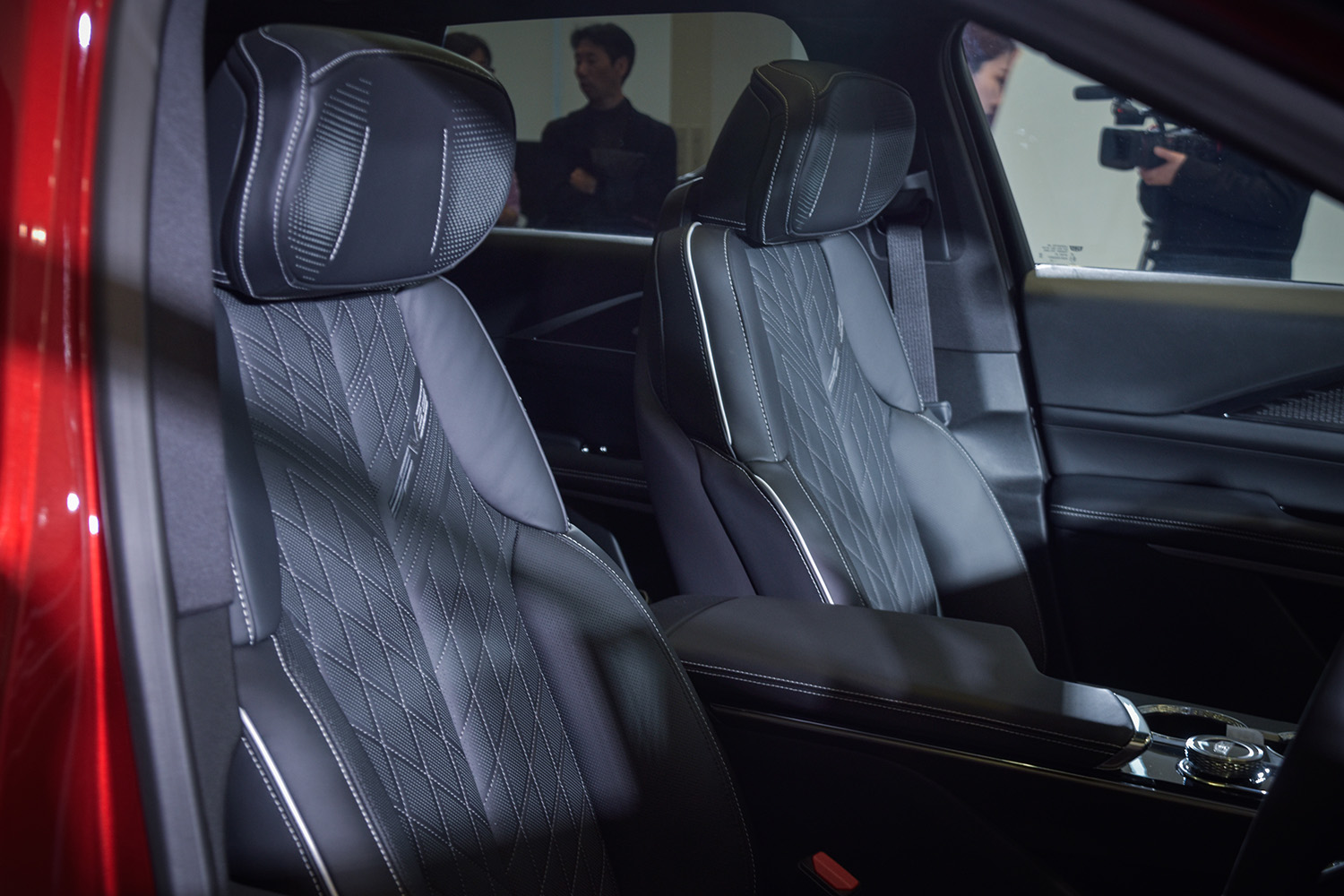 キャデラックの高性能EV「リリックV」が日本仕様で登場 〜 画像16