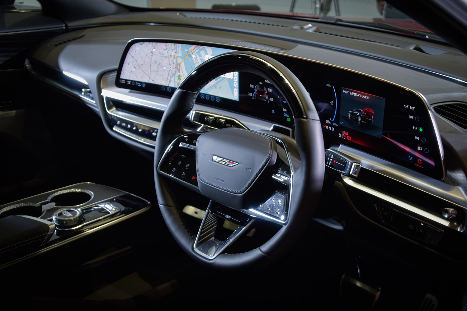 キャデラックの高性能EV「リリックV」が日本仕様で登場