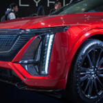 【画像】キャデラックの電気自動車SUVにバカッ速モデルが爆誕！　日本で発表されたリリックＶのパフォーマンスがヤバすぎる 〜 画像21