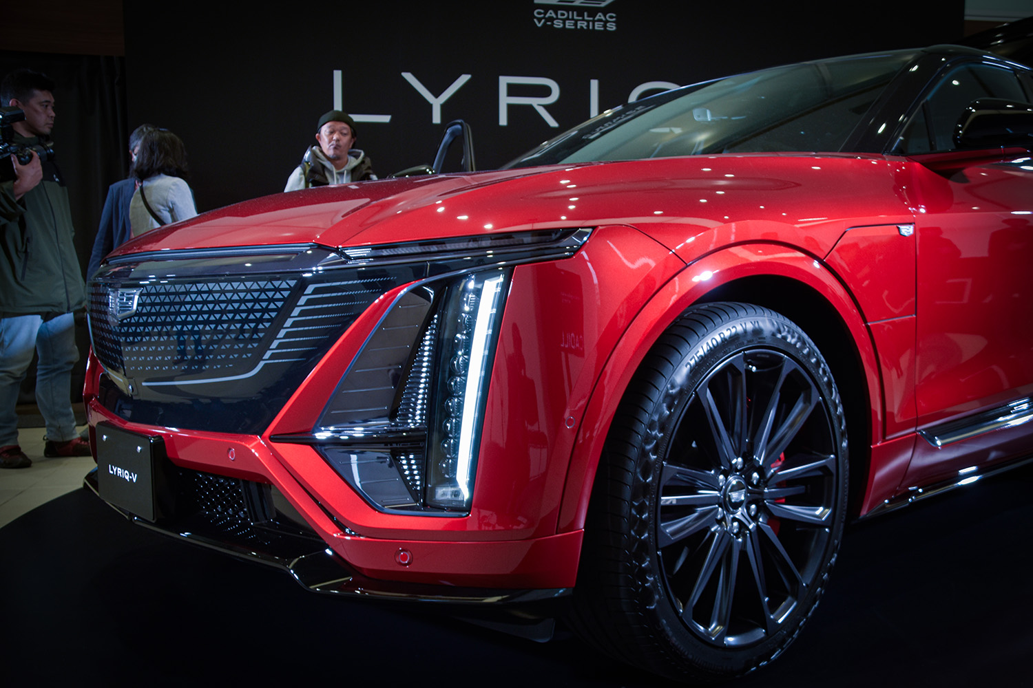 キャデラックの高性能EV「リリックV」が日本仕様で登場