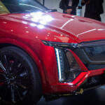 【画像】キャデラックの電気自動車SUVにバカッ速モデルが爆誕！　日本で発表されたリリックＶのパフォーマンスがヤバすぎる 〜 画像24