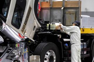 UDトラックスがトラクタドライバー技能大会「THE ONE」を開催