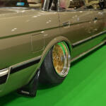 【画像】BOUSOUZOKU流儀のシャコタンで1980年代魂の健在！　令和になっても懐かしのGX71マークIIのカスタムが輝いていた【大阪オートメッセ2026】 〜 画像15