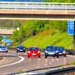 【画像】ただ地形に合わせてカーブしているだけじゃなかった！　 高速道路が安全に走れるのは「クロソイド曲線」と「カント」のおかげ 〜 画像4