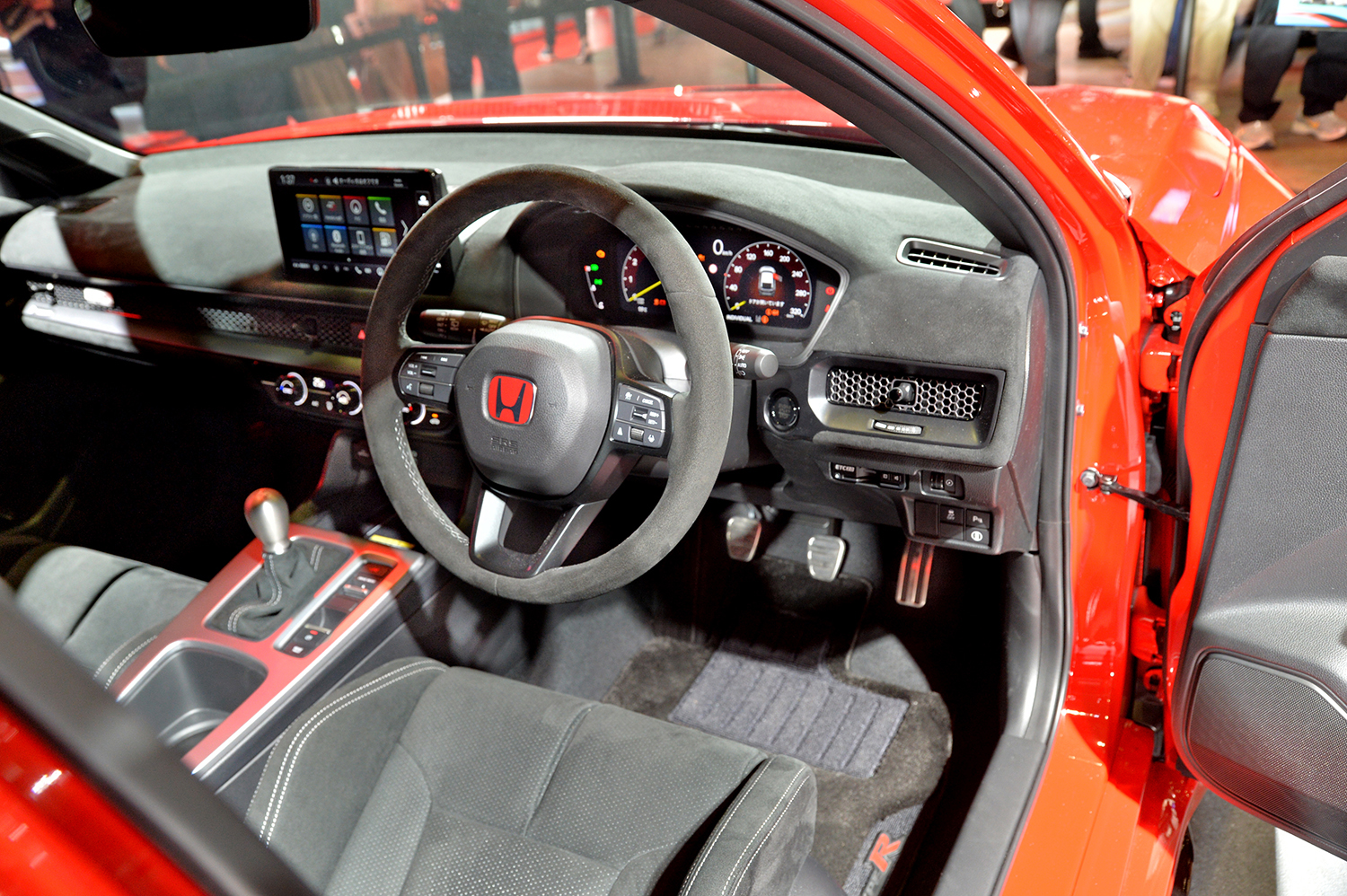 ホンダ・シビックタイプR レーシングブラックパッケージ