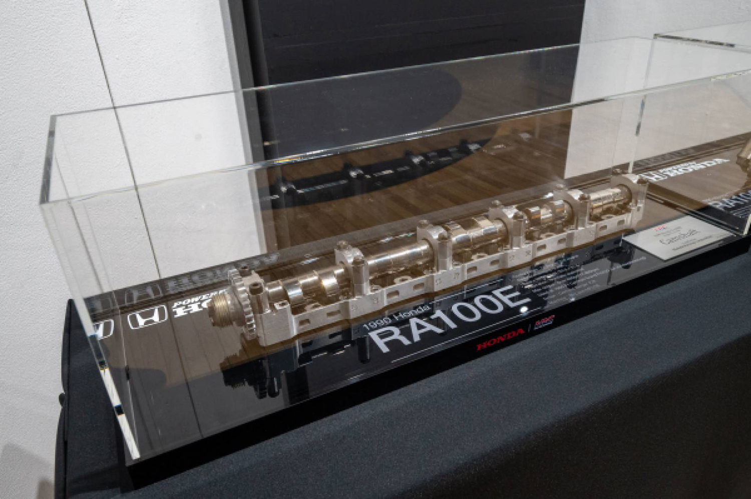 ベルガーが操ったV10エンジンのパーツでHRCがアクセサリーを作ったぞ 〜 画像5