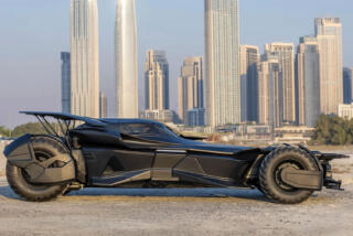 常軌を逸した究極の魔改造マシン「AVG バットモービル・トリビュート」の狂気