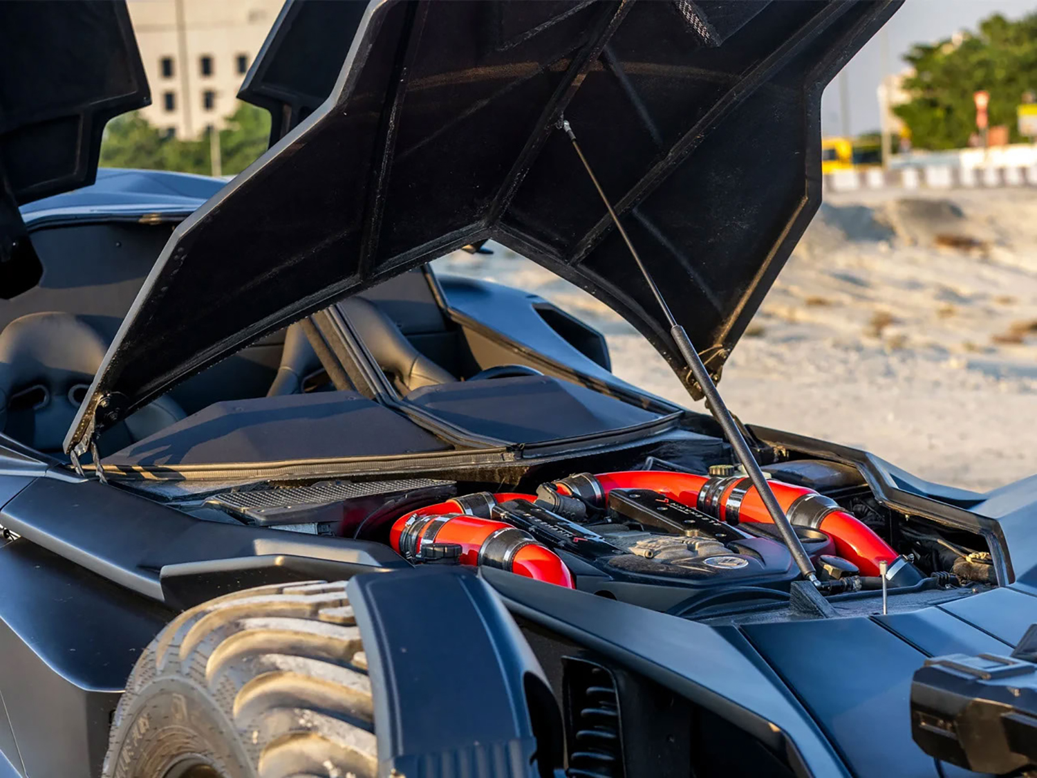 常軌を逸した究極の魔改造マシン「AVG バットモービル・トリビュート」の狂気 〜 画像5