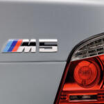 【画像】当たり前のように見てるけどなんで「赤・青・ネイビー」の３色？　BMWのハイパフォーマンス部門「Ｍ」の色の秘密 〜 画像10