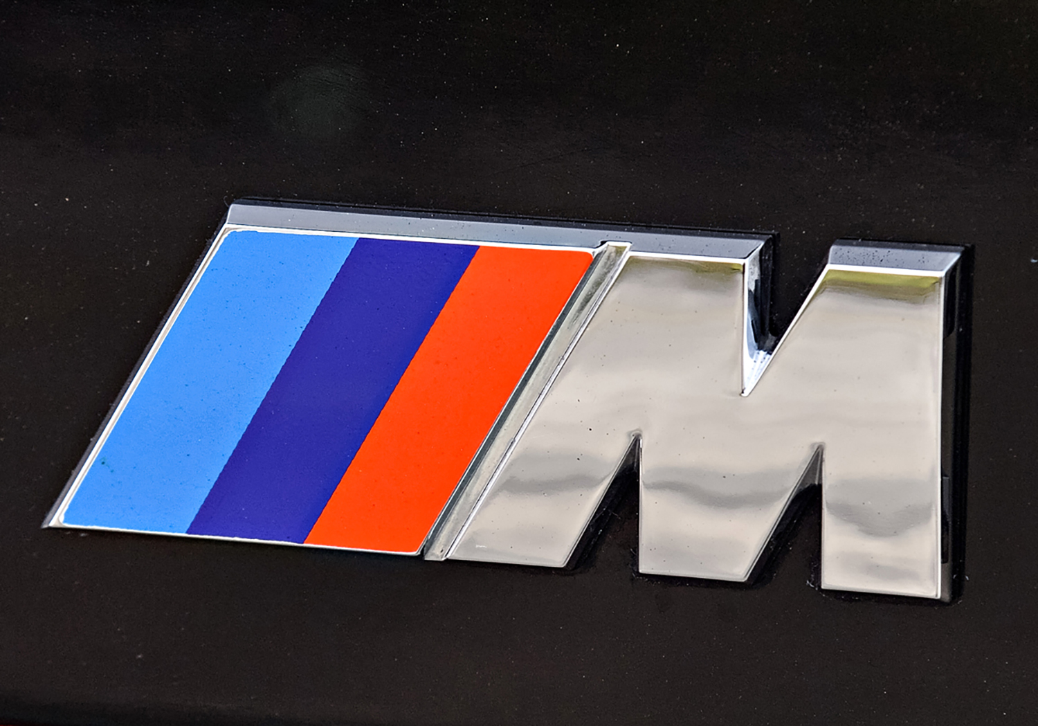 ビマーなら知っておきたいBMW「M」が掲げる「ブルー」「ネイビー」「レッド」がもつ色の意味 〜 画像2