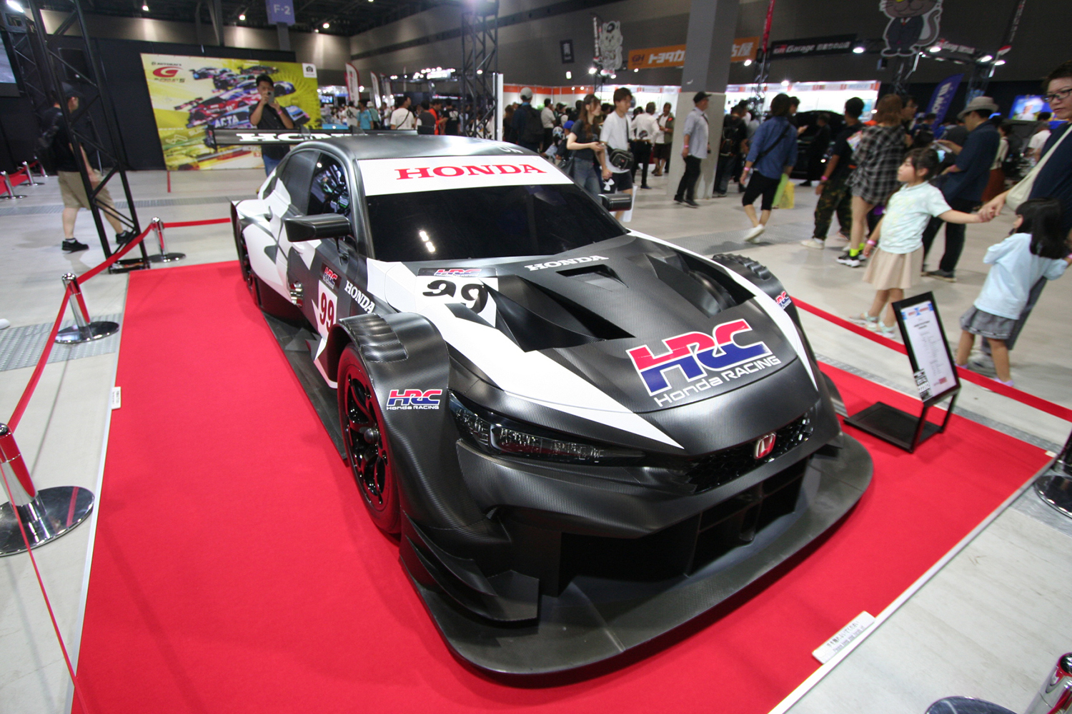 イベントで展示されるレーシングカーには超精巧なレプリカが混じってるケースがあった 〜 画像19