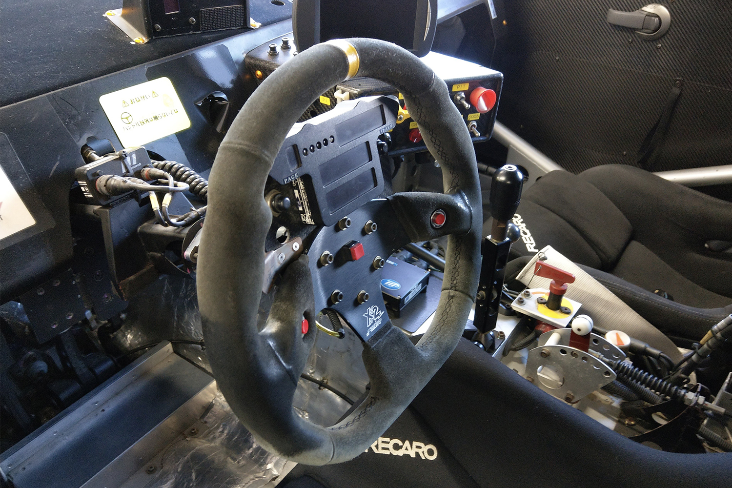 イベントで展示されるレーシングカーには超精巧なレプリカが混じってるケースがあった 〜 画像5