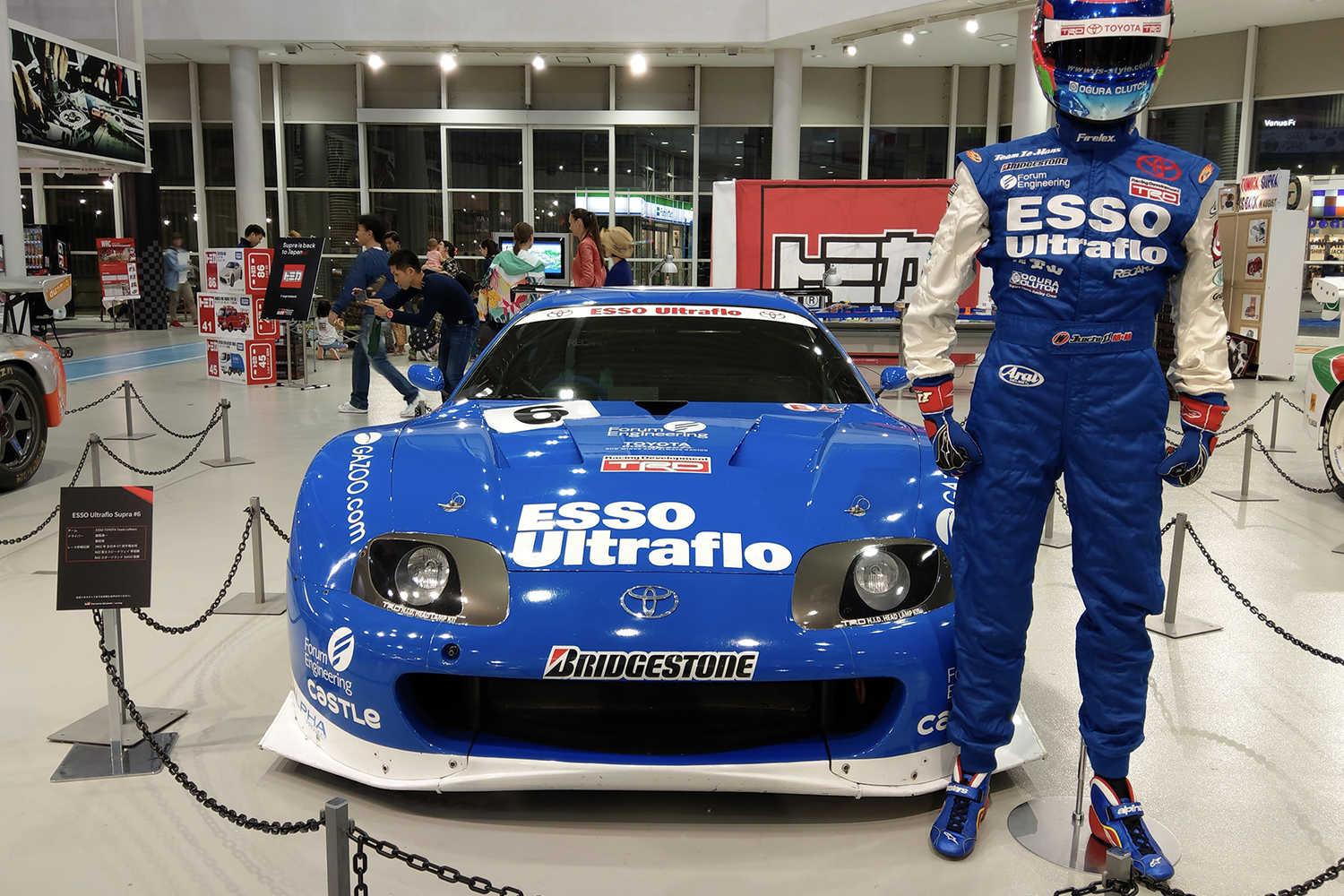 イベントで展示されるレーシングカーには超精巧なレプリカが混じってるケースがあった