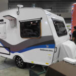 【画像】トラックベースのキャンピングカー「キャブコン」じゃ乗り心地にも限界が……そこで登場したキャンピングカー専用シャシーがいま注目を集めている 〜 画像2