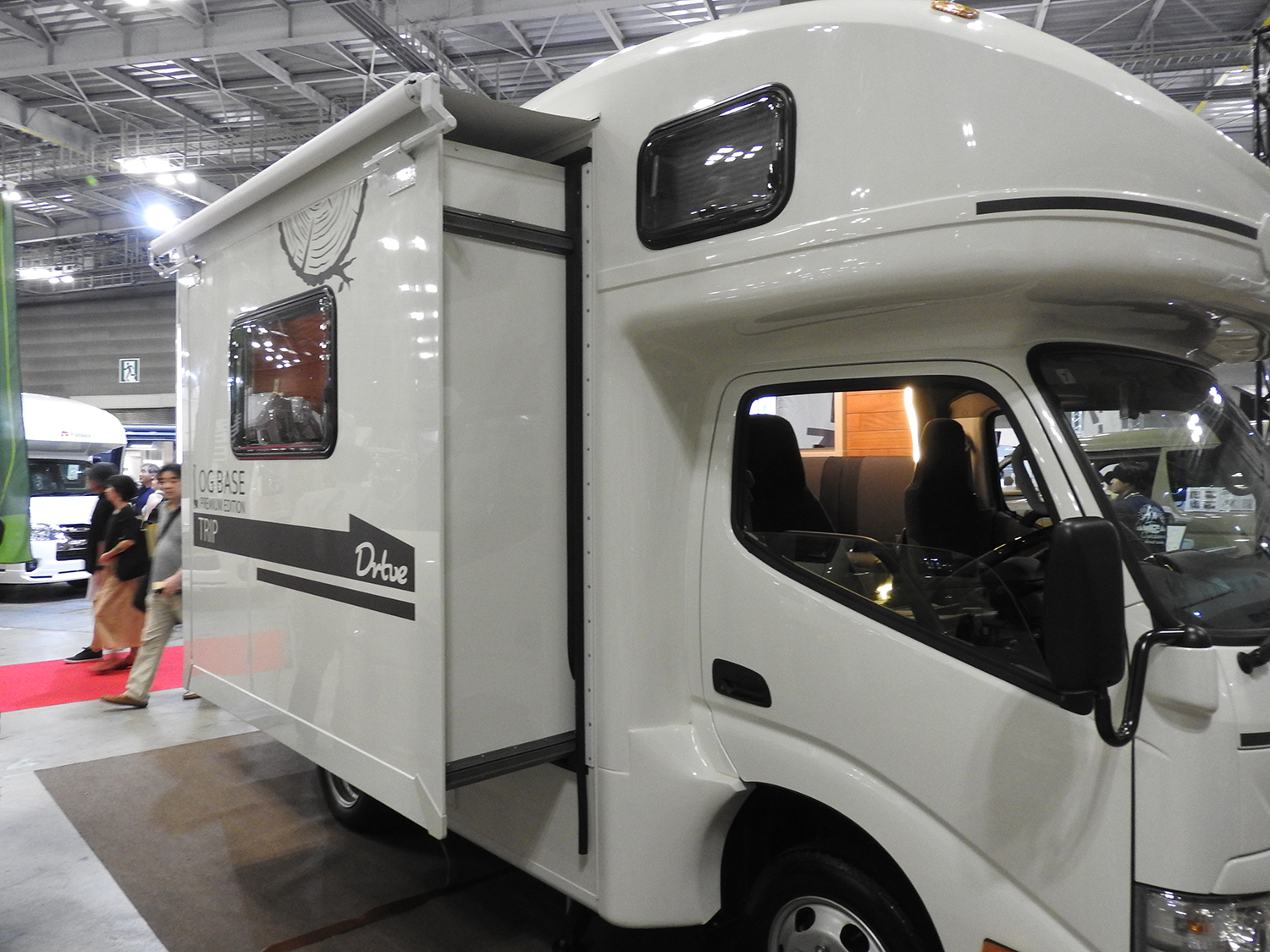 キャンピングカーのイメージ