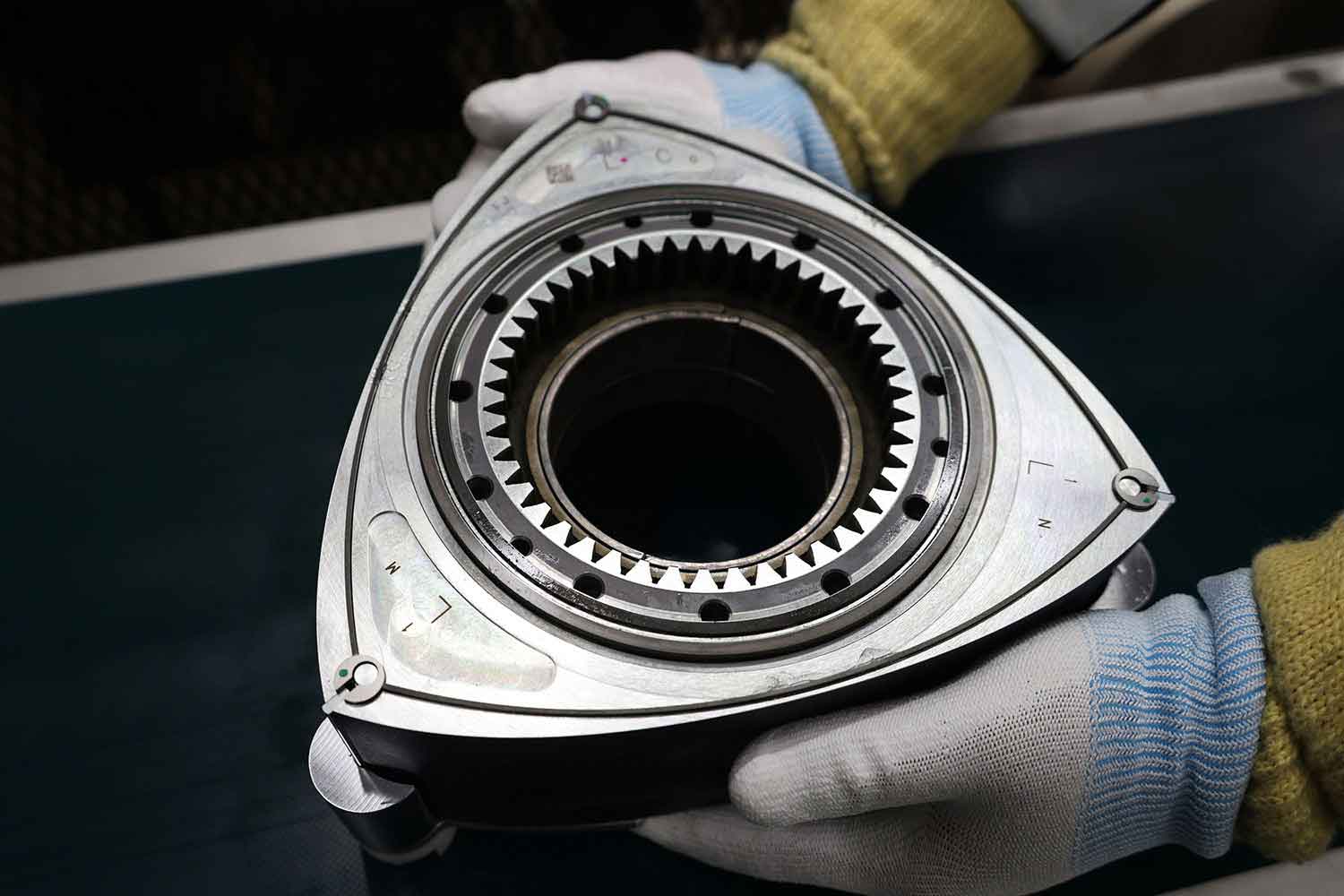 ロータリーエンジンのローター部分