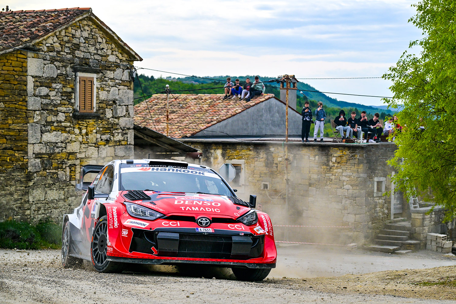 勝田貴元が最終ステージで劇的な逆転劇によりポイントランキング総合首位へ 〜 画像21