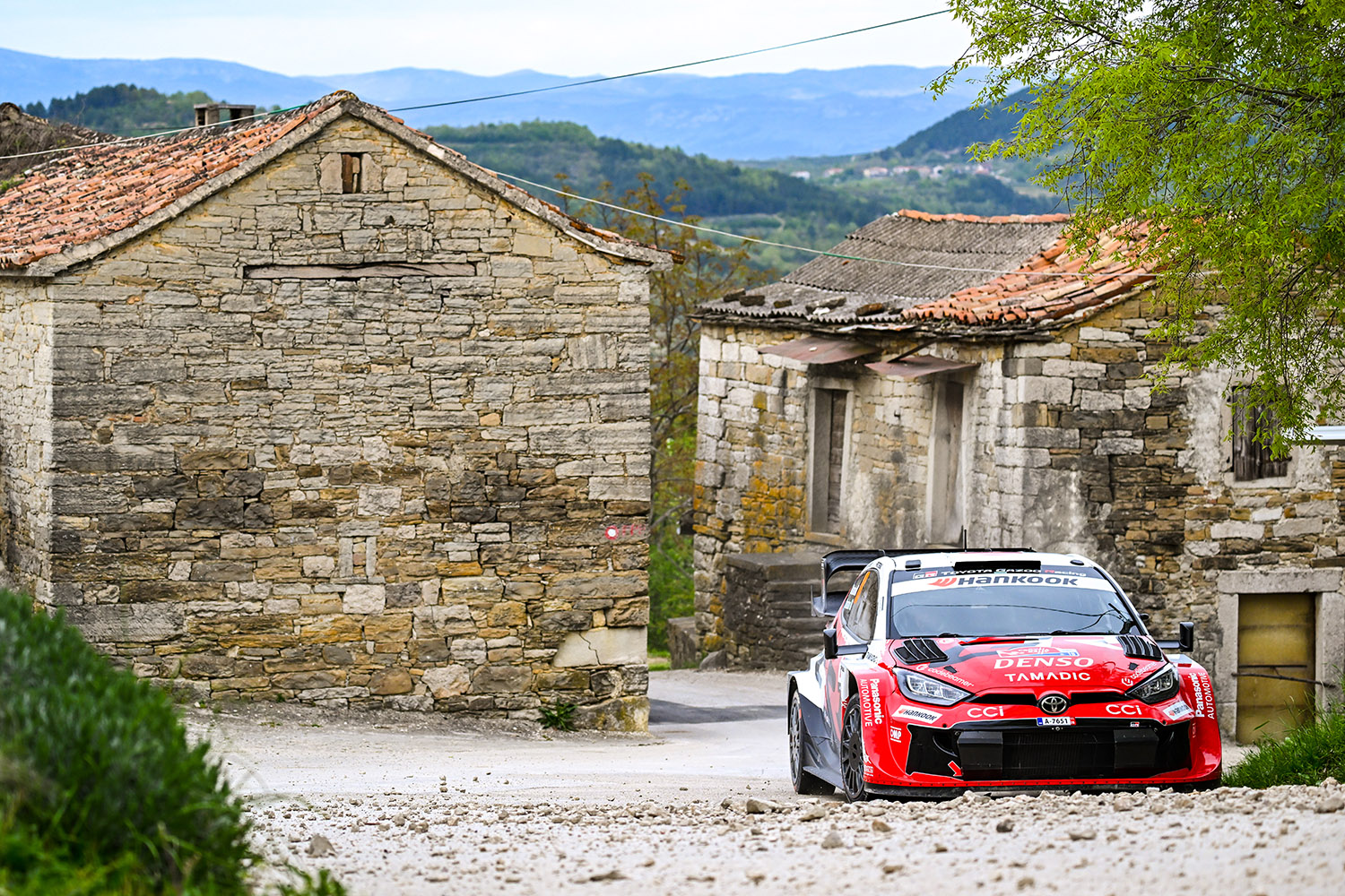 勝田貴元が最終ステージで劇的な逆転劇によりポイントランキング総合首位へ 〜 画像22