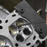 【画像】エンジンチューンのメジャー項目「ポート研磨」！　何をやる？　やったら何が変わる？ 〜 画像6