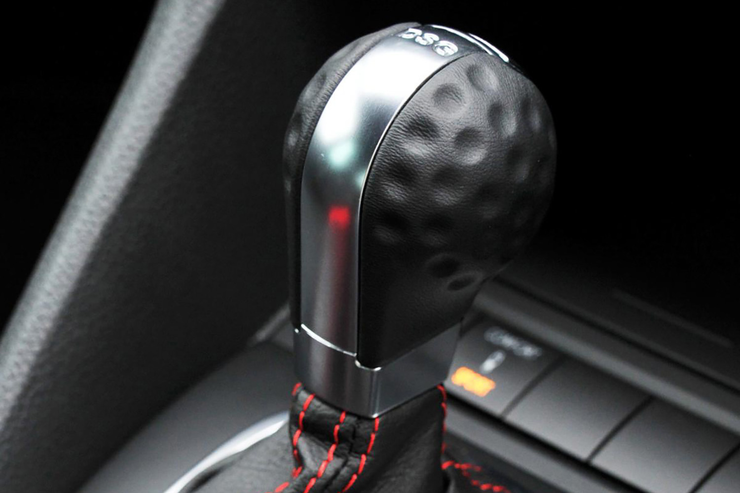 フォルクスワーゲン・ゴルフGTIのシフトノブ