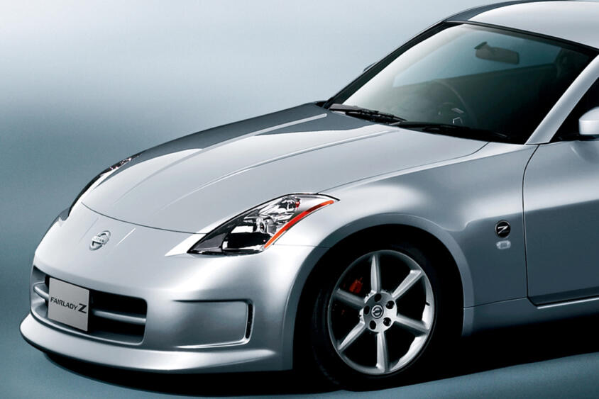 ちょっと延長したバンパーだけで300万円アップ！　日産のGTファン以外には価値ナシのフェアレディＺ Type Ｅという激レア車