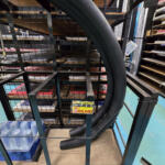 【画像】トラックの後方に生えてる黒い「象牙」のようなシロモノはなに？　機能部品でもありドレスアップパーツでもあるアイテムの正体とは 〜 画像3