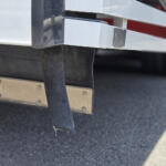 【画像】トラックの後方に生えてる黒い「象牙」のようなシロモノはなに？　機能部品でもありドレスアップパーツでもあるアイテムの正体とは 〜 画像6