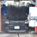 できるなら洗車機は避けたほうがいい……ってホント？　こまめに手洗いできないなら洗車機を多用したほうがメリットは大きいが答え!!