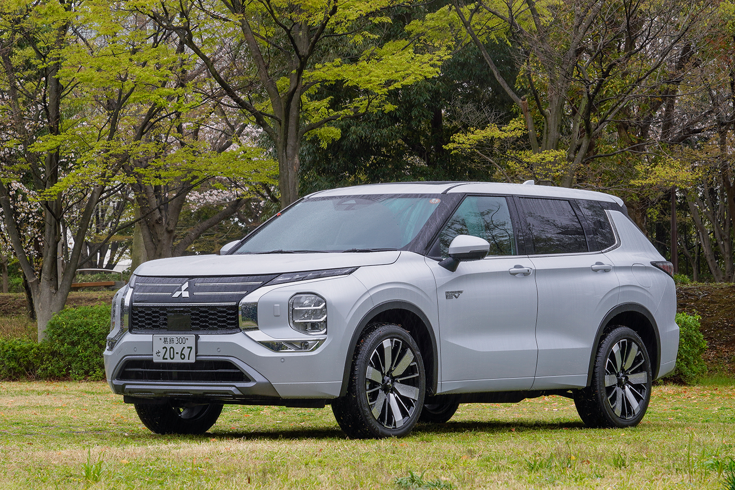 三菱 アウトランダーPHEV