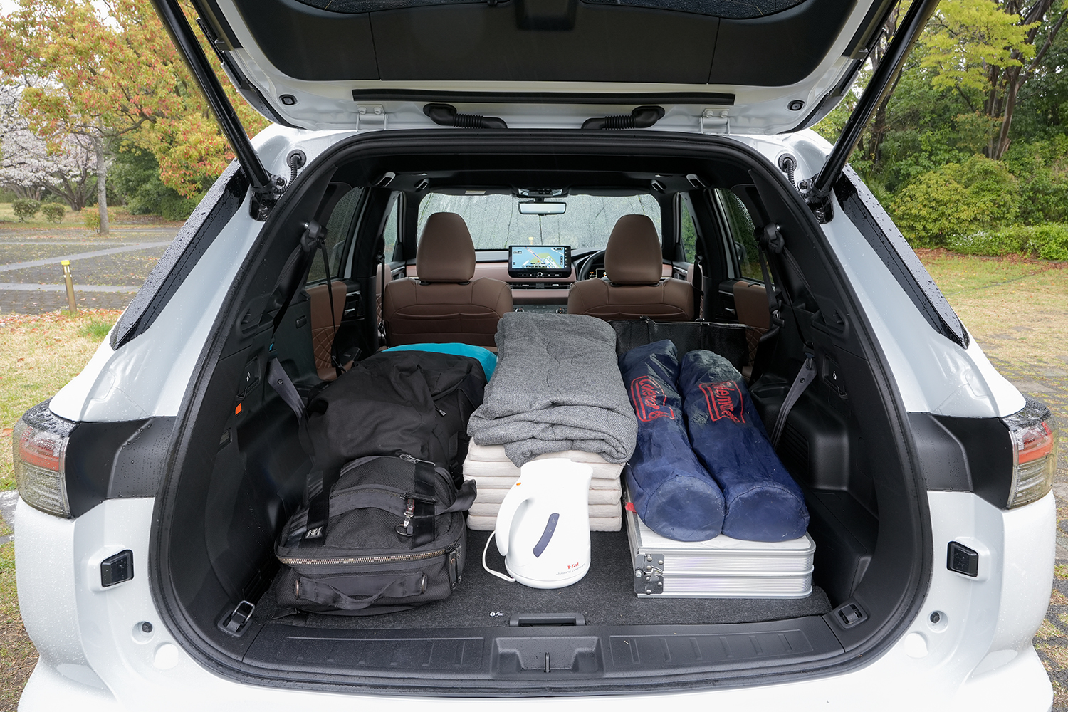 三菱 アウトランダーPHEVのラゲッジ