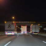 【画像】トラックの荷室の「上の角」で光ってるランプ！　あれはどういう役割のもの？ 〜 画像5