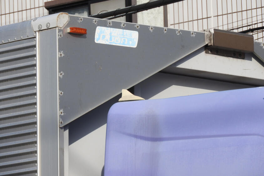 トラックの荷室の「上の角」で光ってるランプ！　あれはどういう役割のもの？