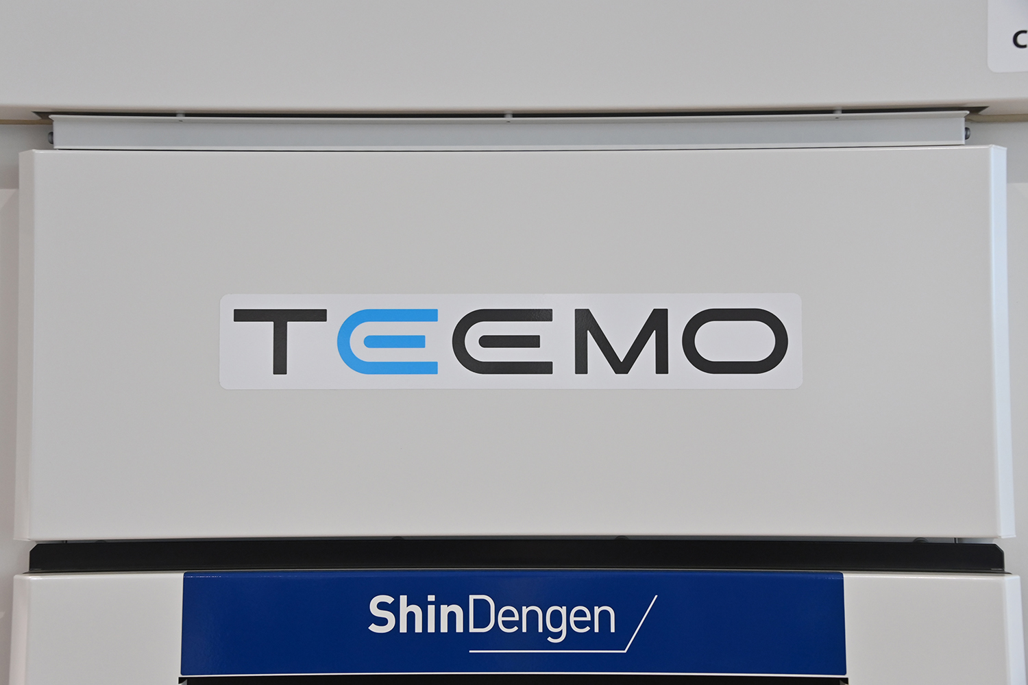 TEEMOの急速充電器