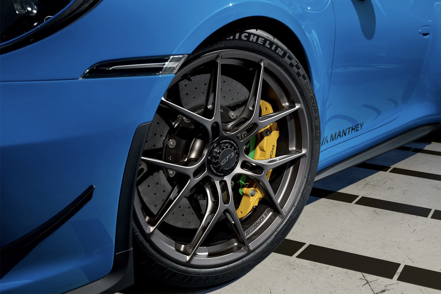 ポルシェ 911GT3 マンタイキット装着車 〜 画像9